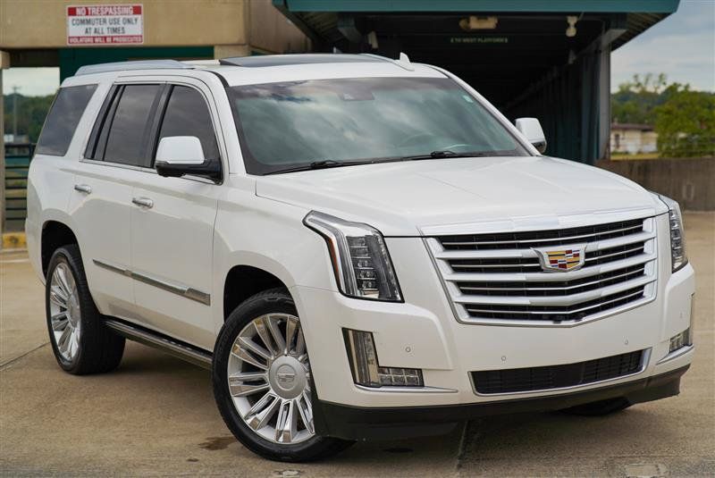 Used 2016 Cadillac Escalade Platinum AWD/4WD image 8