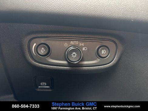 Used 2023 GMC Terrain AT4 w/ Infotainment Package II image 15