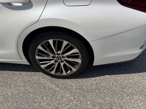 Used 2020 Lexus ES 350 w/ Premium Package FWD image 8