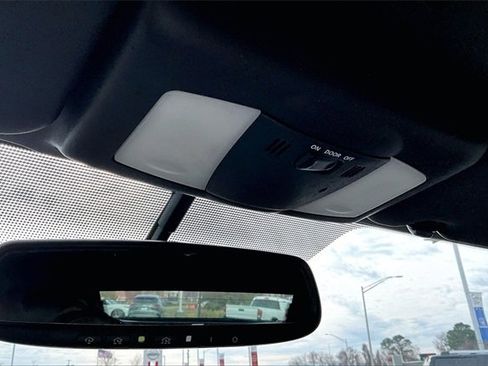 Used 2010 Nissan 370Z Touring image 21