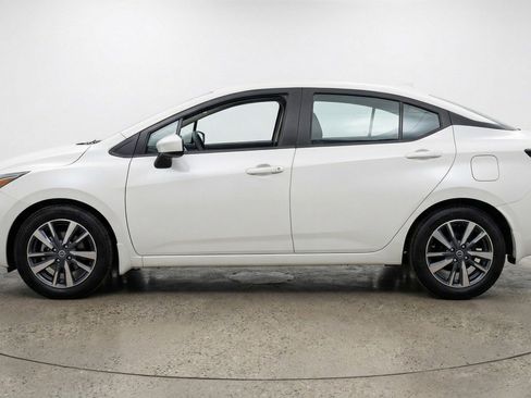 Used 2025 Nissan Versa SV FWD image 4