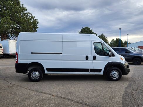 Used 2023 RAM ProMaster 2500 image 2