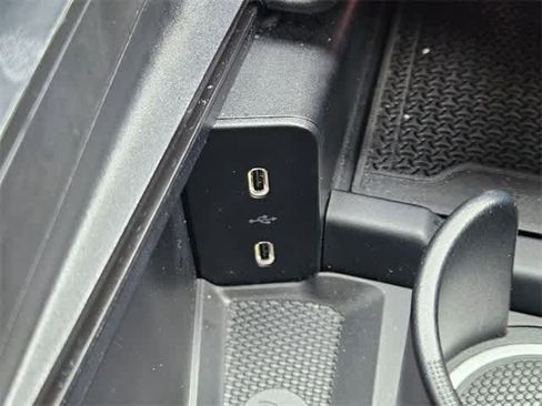 Used 2024 Mercedes-Benz E 350 4MATIC Sedan image 32