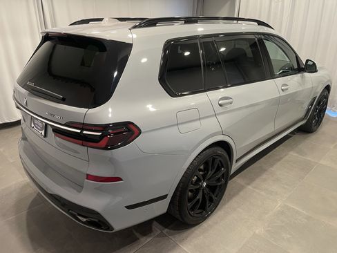 Used 2023 BMW X7 xDrive40i w/ M Sport Package image 7