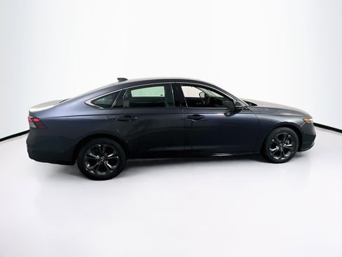Used 2023 Honda Accord EX-L image 4
