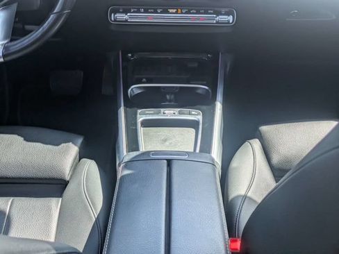 Used 2025 Mercedes-Benz GLB 250 image 20