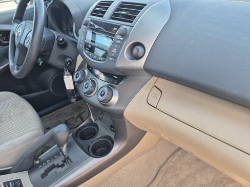 Used 2011 Toyota RAV4 2WD w/ Upgrade Value Pkg image 16