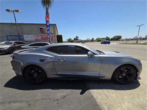 Used 2019 Chevrolet Camaro SS RWD image 4