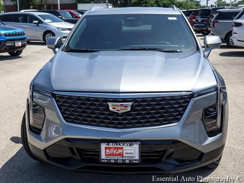 Used 2025 Cadillac XT4 Premium Luxury FWD image 6