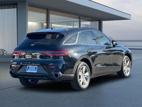 Used 2025 Genesis GV70 3.5T Sport image 4