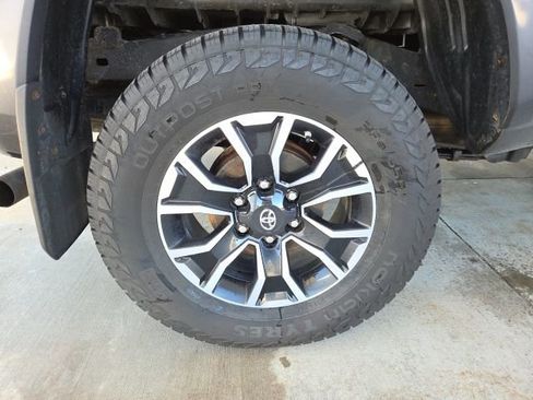 Used 2021 Toyota Tacoma TRD Sport AWD/4WD image 69