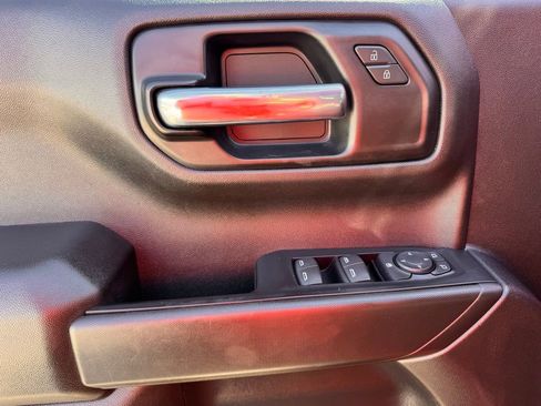 Used 2021 Chevrolet Silverado 1500 Custom image 37