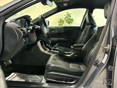 Used 2016 Honda Accord Sport image 12
