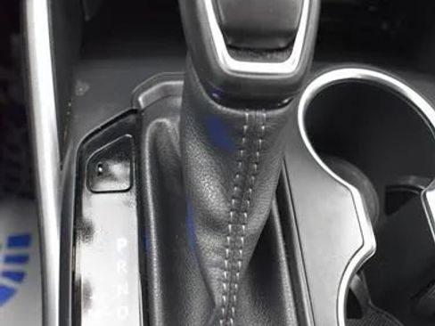 Used 2025 Toyota Highlander LE FWD image 36