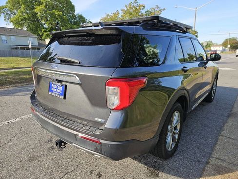 Used 2020 Ford Explorer XLT w/ Equipment Group 202A AWD/4WD image 6