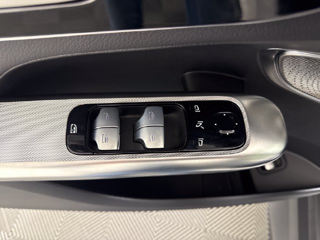 Used 2026 Mercedes-Benz GLC 300 4MATIC image 30