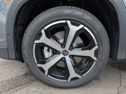 New 2026 Volkswagen Tiguan SE image 5