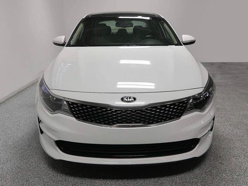 Used 2018 Kia Optima EX w/ Premium Package FWD image 3