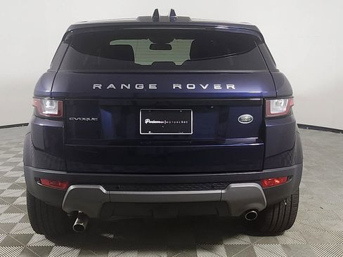 Used 2019 Land Rover Range Rover Evoque SE image 6