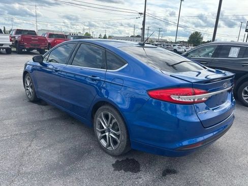 Used 2017 Ford Fusion SE w/ Equipment Group 201A FWD image 7