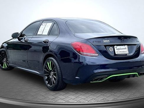 Used 2019 Mercedes-Benz C 300 4MATIC Sedan image 4