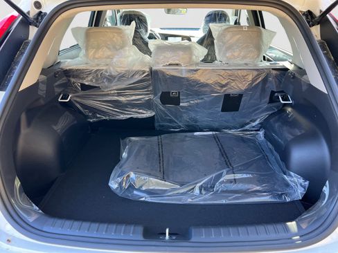 New 2025 Kia Niro EX Touring image 5