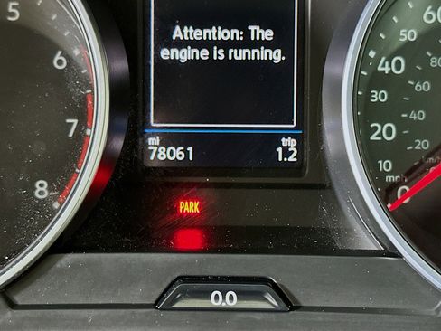 Used 2021 Volkswagen Tiguan SE image 18