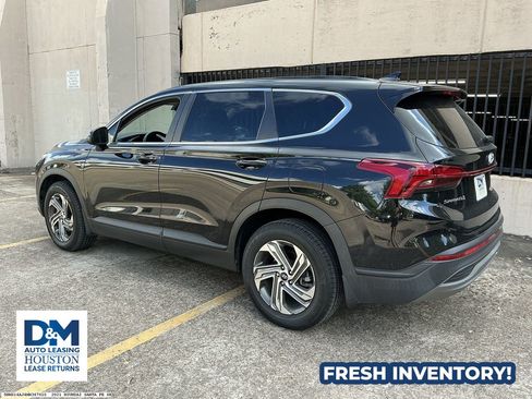 Used 2021 Hyundai Santa Fe SE FWD image 4
