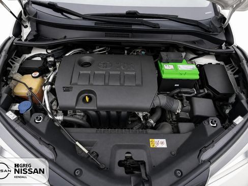 Used 2019 Toyota C-HR LE FWD image 11