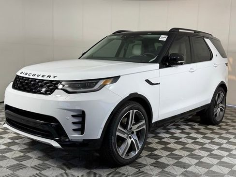 New 2026 Land Rover Discovery Dynamic SE image 2