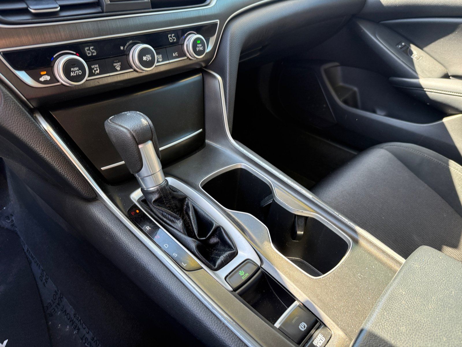 Used 2018 Honda Accord LX image 13