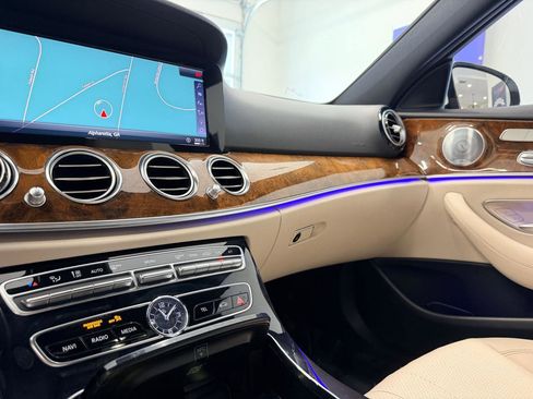 Used 2018 Mercedes-Benz E 300 image 36