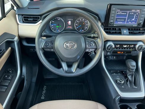 Certified 2020 Toyota RAV4 LE w/ All Weather Liner Package AWD/4WD image 15