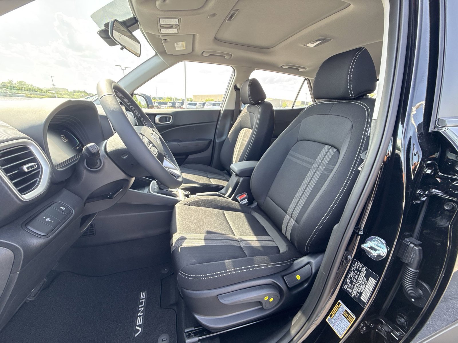 Used 2026 Hyundai Venue SEL FWD image 13