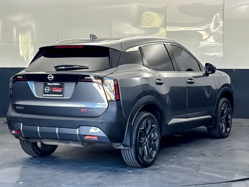 Used 2025 Nissan Kicks SR AWD/4WD image 3