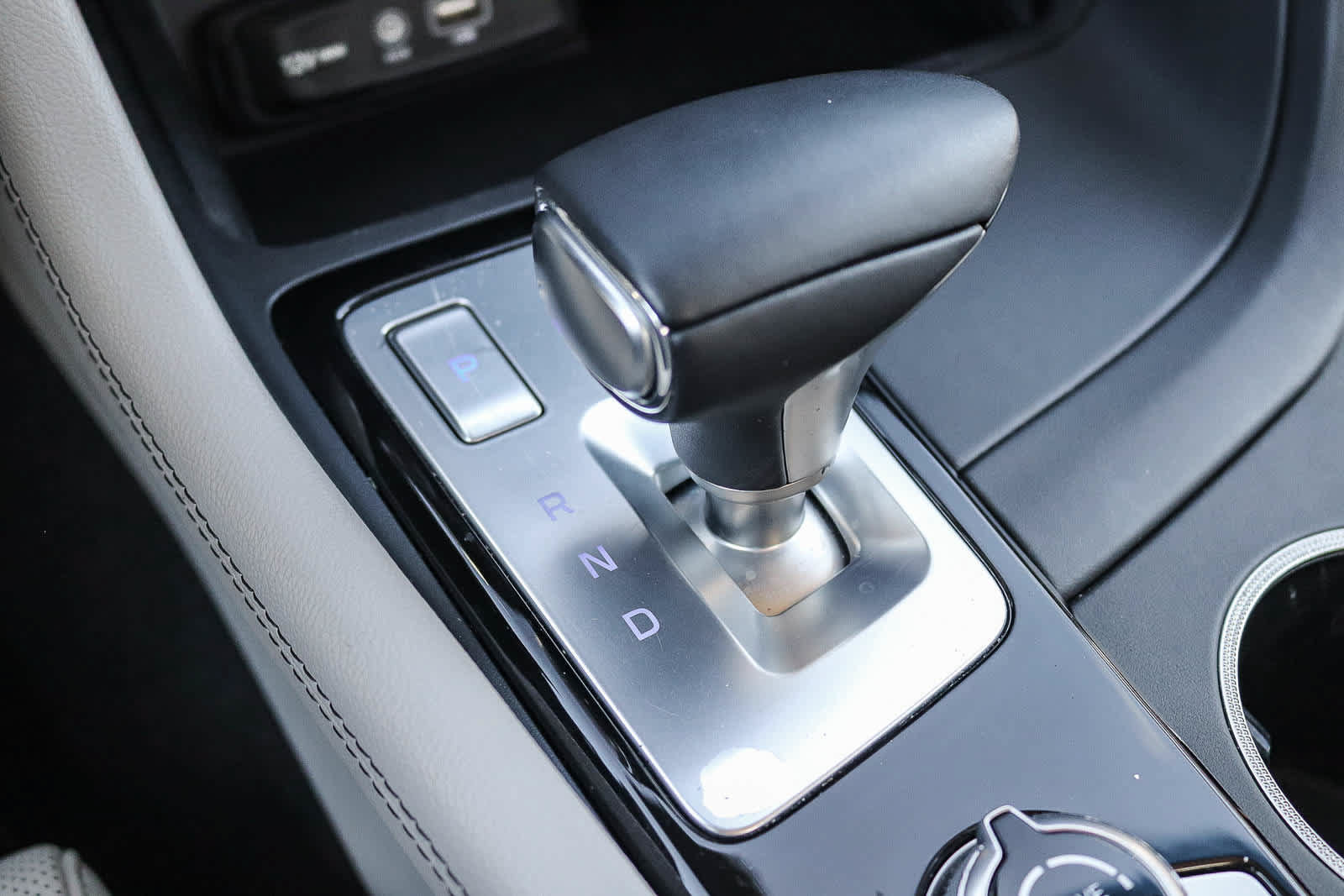 Used 2019 Genesis G70 2.0T Advanced RWD image 22