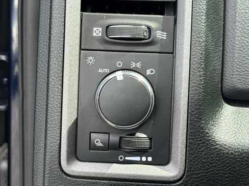 Used 2016 RAM 3500 Tradesman w/ Chrome Appearance Group AWD/4WD image 28