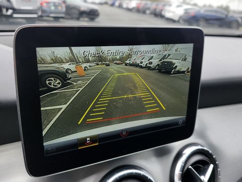 Used 2018 Mercedes-Benz CLA 250 4MATIC image 4