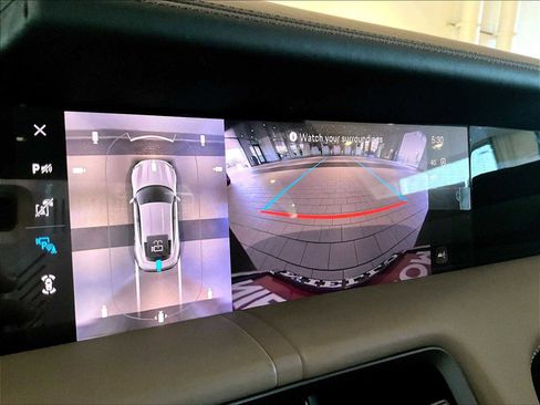 Used 2025 Porsche Taycan image 28