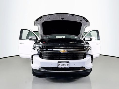 Used 2021 Chevrolet Suburban Premier w/ Premium Package AWD/4WD image 26