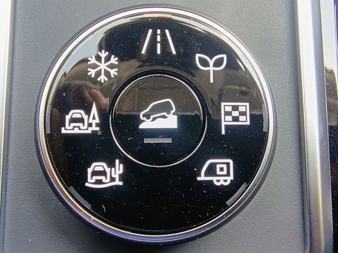 New 2026 Nissan Pathfinder SV image 21