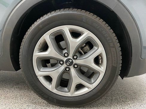 Used 2019 Kia Sorento EX image 52