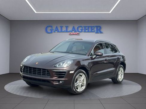 Used 2016 Porsche Macan S image 10