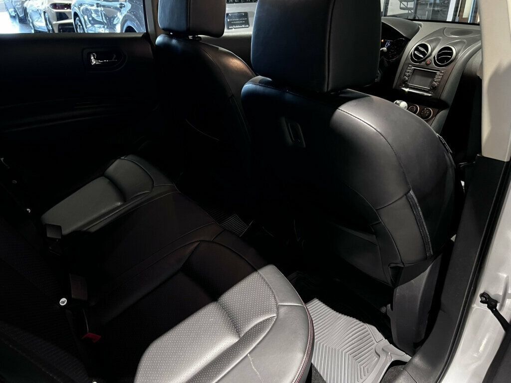 Used 2013 Nissan Rogue SL AWD/4WD image 18