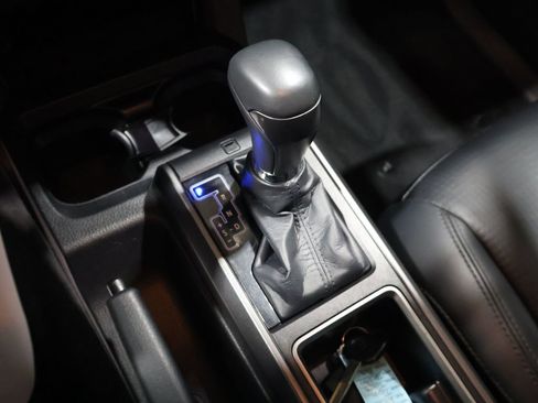 Used 2023 Toyota Tacoma TRD Sport image 32