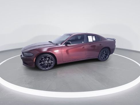 Used 2022 Dodge Charger SXT w/ Blacktop Package RWD image 5
