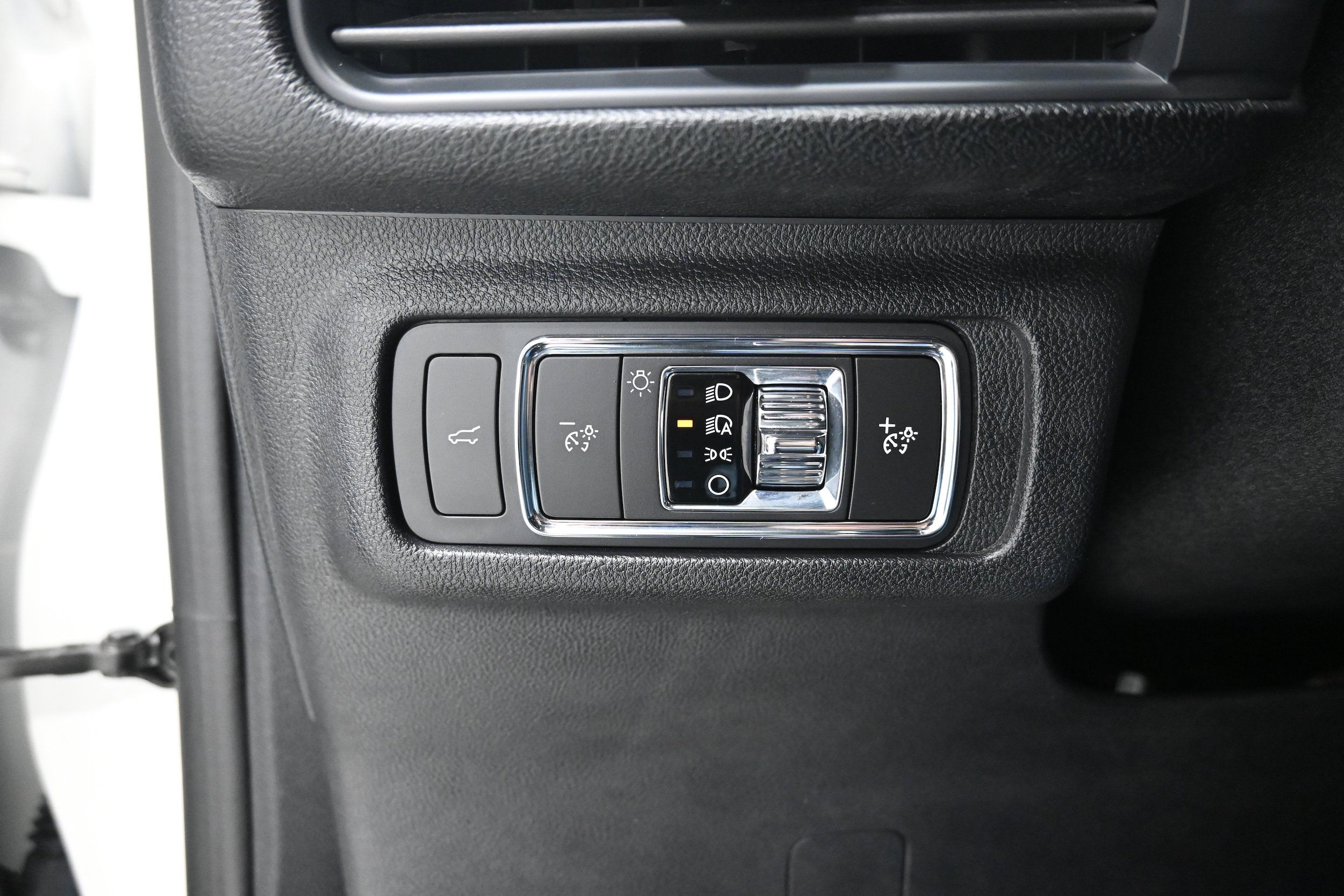 Used 2022 Lincoln Corsair Reserve w/ Equipment Group 201A AWD/4WD image 8