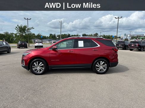 Used 2023 Chevrolet Equinox Premier AWD/4WD image 2