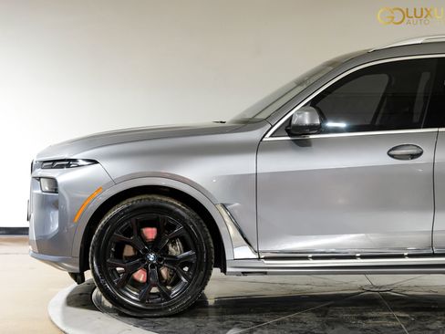 Used 2025 BMW X7 xDrive40i AWD/4WD image 13