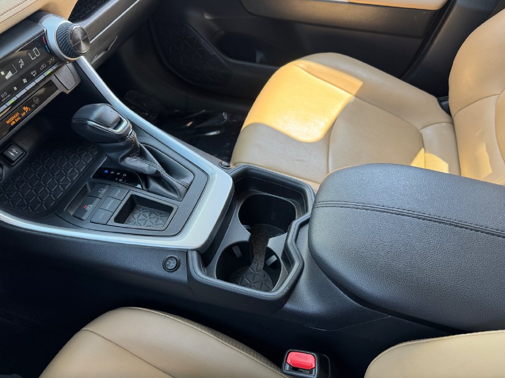 Certified 2019 Toyota RAV4 XLE Premium FWD image 26
